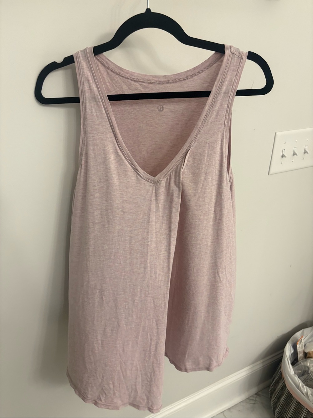 lululemon athletica Women's Pink V-Neck Tank Top size 10 or fits like a large